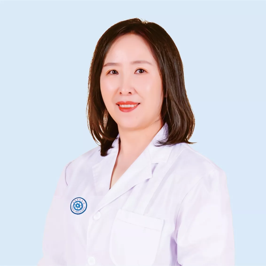张素华(全国知名白内障手术专家)